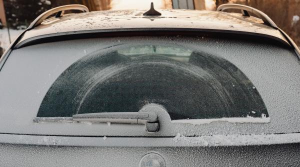 o femeie si a transportat in portbagaj copilul bolnav de covid 19 de frica sa nu se imbolnaveasca