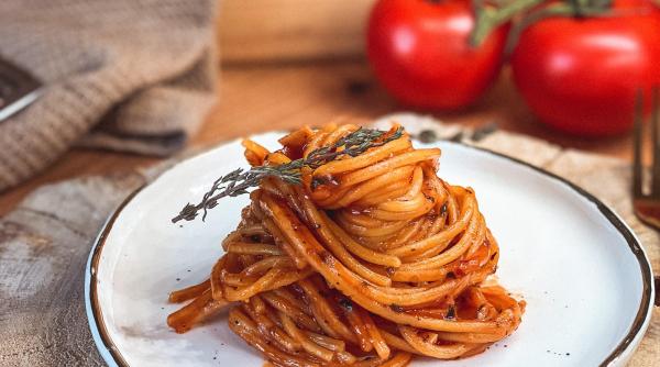 paste fara gluten cu sos rosu reteta de raluca rotariu ingredientul optional care schimba totul in farfurie