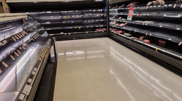 rafturile magazinelor din australia goale lanturile de aprovizionare afectate de omicron romanca din australia lipsa de personal unii sunt bolnavi altii nu vor sa se vaccineze