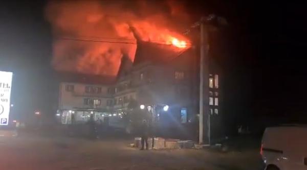 incendiu violent la un hotel din brasov pompierii intervin de urgenta video