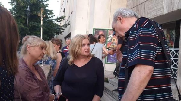 nuami dinescu mesaj pentru cristina topescu tie nu ti ar fi placut cum suntem azi ne suntem tare straini aici lumea e intoarsa pe dos