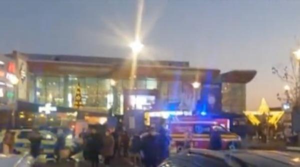alerta cu bomba la mall baneasa