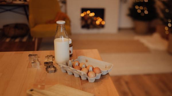 de ce nu e bine sa pastrezi ouale pe usa frigiderului trucuri cum se testeaza prospetimea