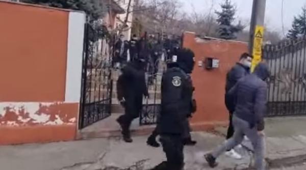 perchezitii la clanul tanase din iasi intr un dosar de trafic de persoane video