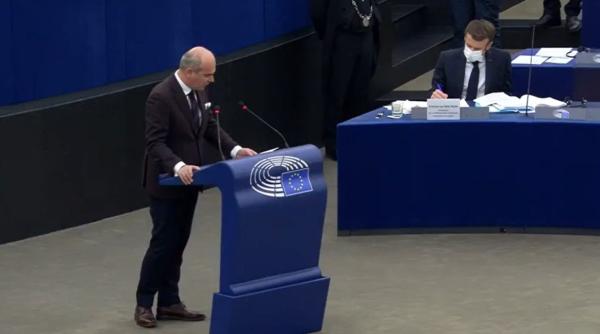 macron cu ochii pe rares bogdan dupa cererea sa privind romania video care i a atras atentia