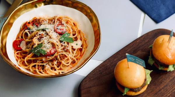 nu renunta la paste cand vrei sa slabesti cori gramescu reteta de dieta este o salata de paste ideala pentru pranz