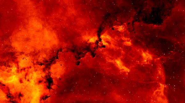 o gaura neagra filmata de telescopul hubble ajuta la formarea unor stele nu le distruge