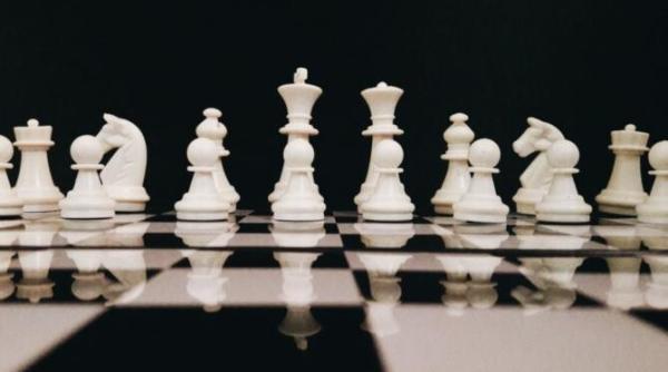 chirieac un general american spunea ca rusia vrea sa invadeze romania valcu cand singurul tau instrument e ciocanul toate obiectele ti se par cuie gluma tare