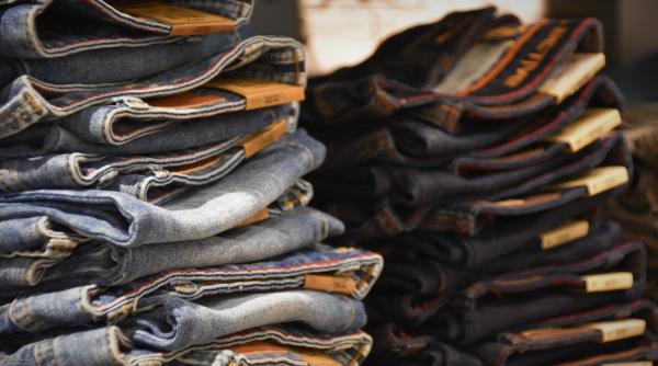 ingredientul din bucatarie care ti pastreaza blugii ca noi dupa fiecare spalare