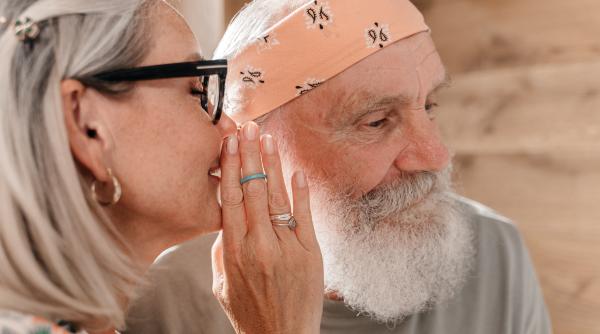 de ce le e greu barbatilor sa asculte femeile e doar un mit ca femeile vorbesc mai mult