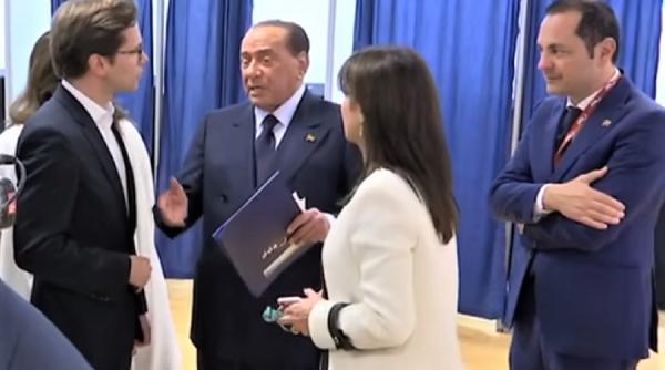 silvio berlusconi internat in spital dupa ce a anuntat ca nu mai candideaza
