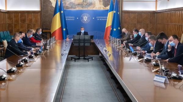 interzicerea cumulului pensie salariu si pensionarea la 70 de ani discutate in coalitie