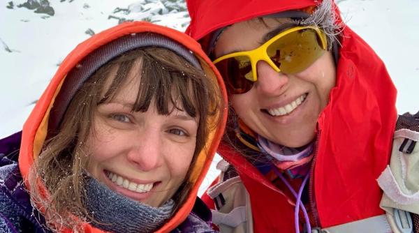 trupul silviei alpinista care a murit in bucegi chiar de ziua ei a fost recuperat