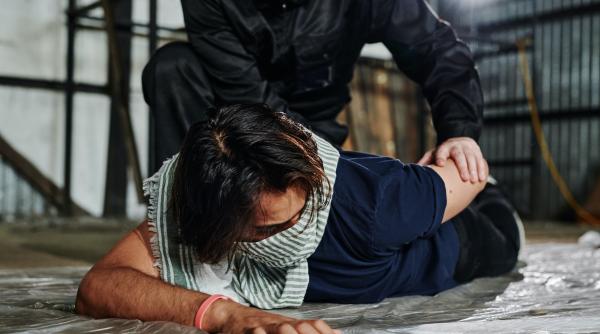 manifestatii kazahstan protestatarii batuti si torturati