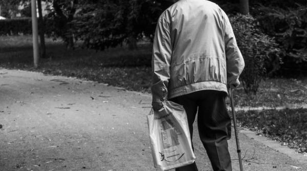 cel mai mare pericol pentru pensionari aceeasi pensie indiferent de contributivitate primul pas a fost facut dumitru costin bns semnal de alarma