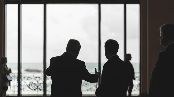 tensiuni rusia ucraina macron intalnire cu putin si zelenski washingtonul acuzatii grave la adresa moscovei