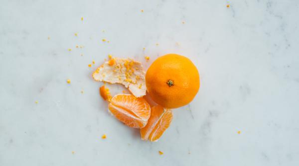 truc de curatenie cu otet si coaja de portocala