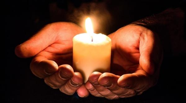 apostol stan istoricul care a reconstruit biografiile lui iuliu maniu si ion mihalache a murit