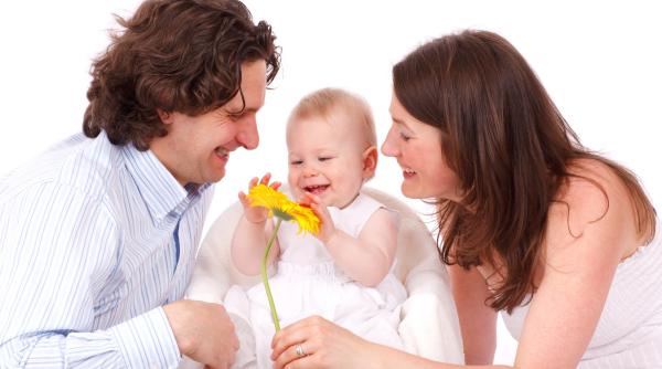 vorbim singuri sau cel mic chiar ne asculta de la ce varsta intelege bebelusul ce ii spunem