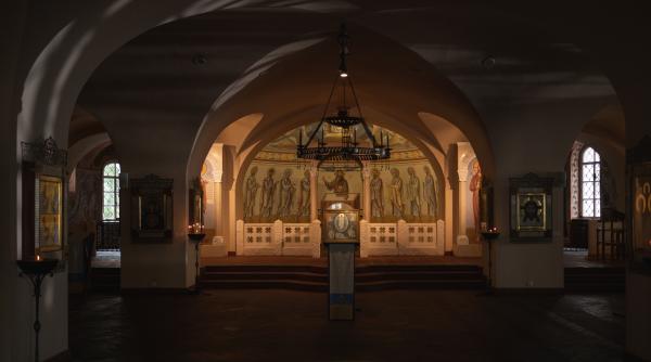 calendar crestin ortodox sarbatoare 8 februarie 2022