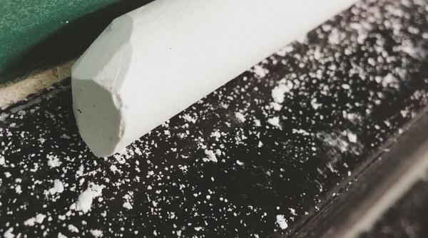 ce se intampla daca mananci creta poti sa faci febra