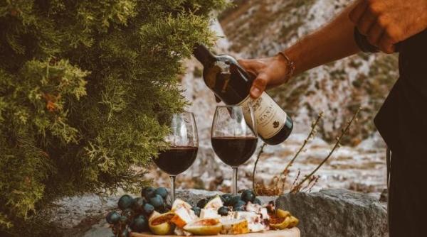 vinul cel mai vechi din lume cateva soiuri georgiene cu care nu dai gres