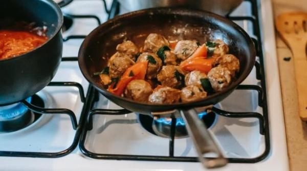 reteta simpla si plina de savoare supa de pui greceasca