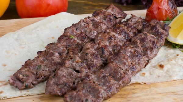 cum faci kebab ul perfect reteta pentru o masa ideala