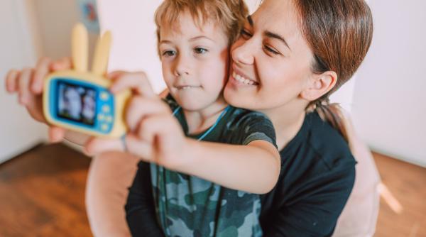 nu mai duce copilul cu forta la biserica mama criticata pentru cum isi creste fiul in postul craciunului copiii au mancat prajituri la scoala n am fost acolo sa l opresc