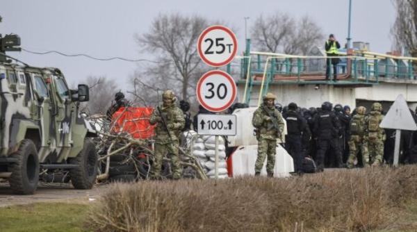 presa din ucraina scrie ca inamicul a deschis focul s ar fi folosit grenade si un vehicul aerian fara pilot chirieac stirea pretext pentru invazie