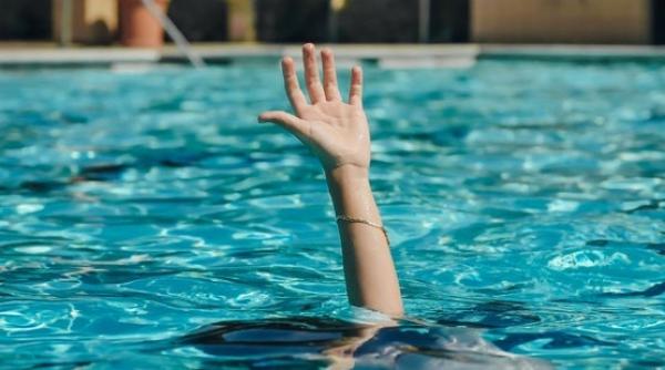 un baiat de doar 17 ani a murit inecat la centrul termal din balotesti