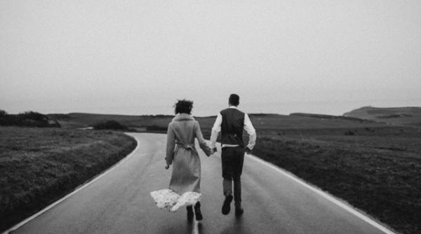 definitia iubirii cum iubim de ce iubim si de ce suntem atrasi de un anumit tip de parteneri