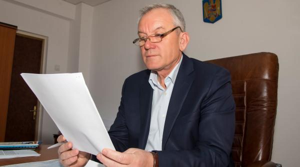 romascanu il compara pe constantin toma cu nicusor dan e motor cultural in patru ani de mandat a scos carti cat nu a scos o editura buna