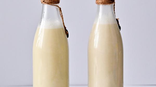 lapte cu turmeric o bautura delicioasa plina de beneficii