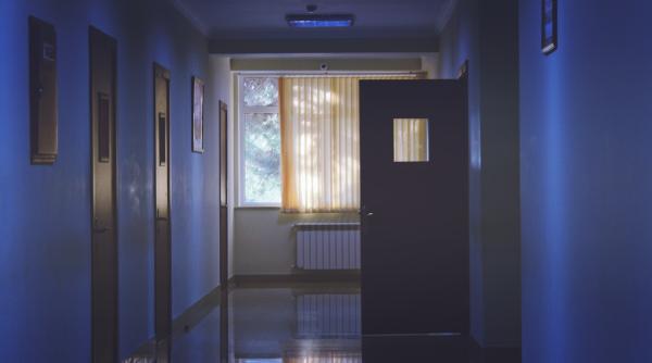 o familie cu trei copii din timisoara la spital in urma unei dezinsectii