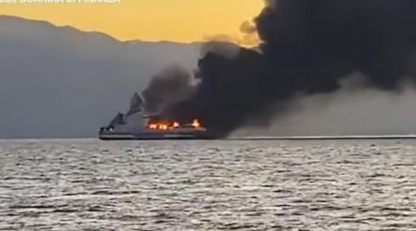 incendiu la bordul unui feribot aflat langa insula corfu din grecia la bord se aflau si romani
