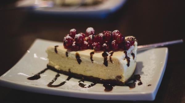 crema de branza pentru cheesecake desertul care ti se va topi in gura