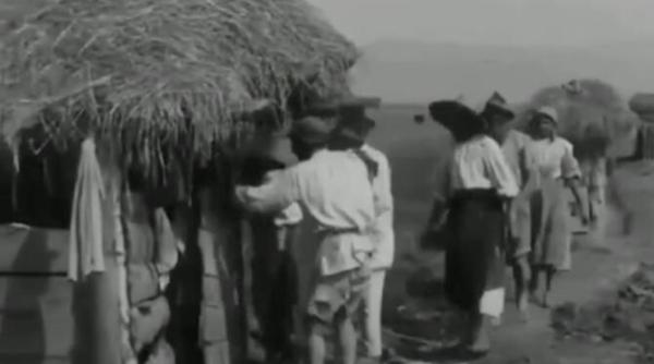 lumea interbelica era o lume rurala in care comunitatea mergea la claca popii bulai asta ce va zice este evul mediu