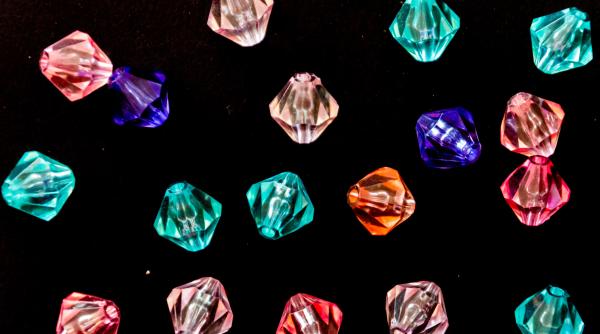 planeta pe care ploua cu safire si rubine este prima care are apa in stratosfera