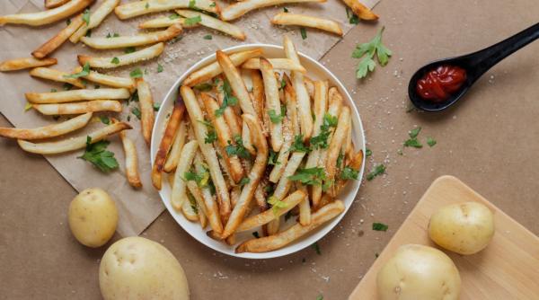 cartofi prajiti la cuptor mai simplu mai eficient