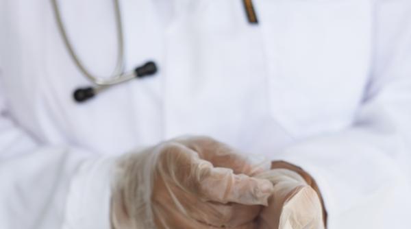 hpv virusul care cauzeaza cancerul de col uterin dermatologul pavelina andrei vaccinul care te protejeaza de 9 tulpini cu potential oncogen