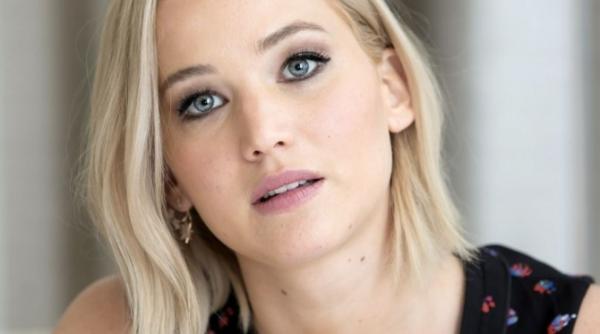 jennifer lawrence a nascut  actrita a devenit mama pentru prima data  la 31 de ani