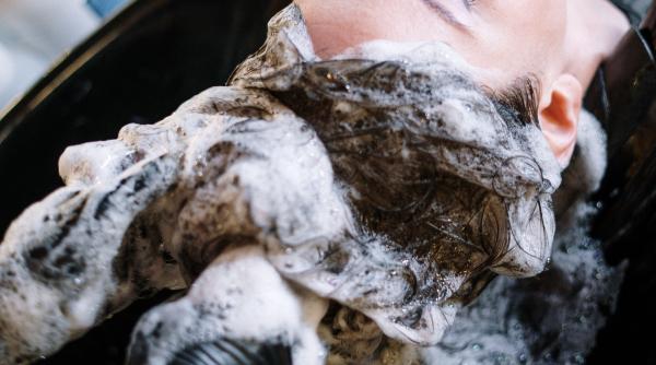 efectele miraculoase ale ceaiului negru asupra parului