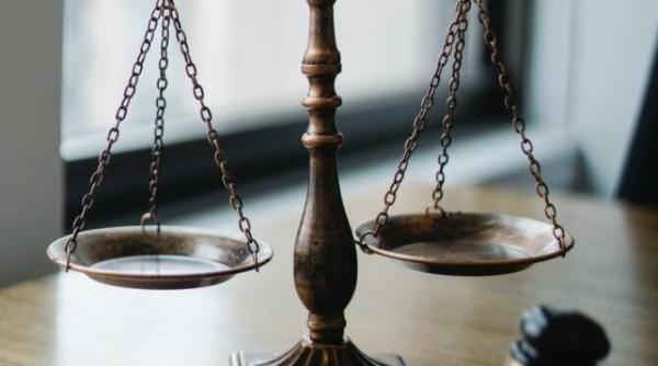 proiectul de lege pentru desfiintarea siij adoptat de senat