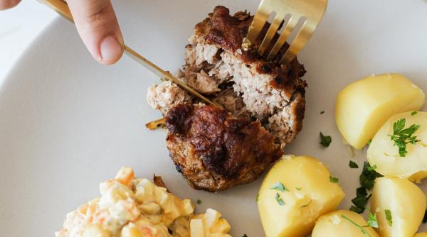 chiftele de porc pufoase reteta foarte simpla