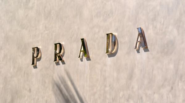 brandul de lux prada a sistat vanzarile in rusia
