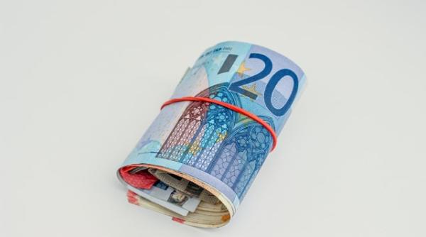 premierul confirma informatiile dcnews despre euro cash in banci nicolae ciuca nu a existat masa monetara in piata trebuie adusa din tarile unde este pastrata