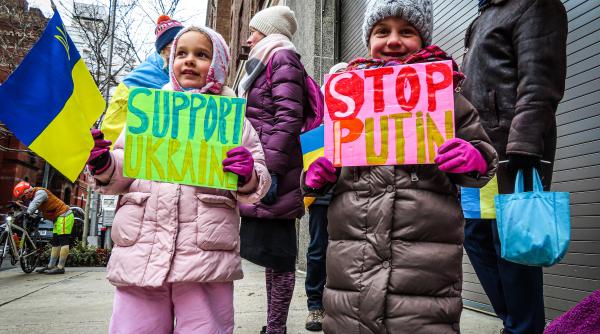 4 600 de oameni au fost arestati intr o singura zi in rusia pentru ca protestau impotriva invaziei in ucraina