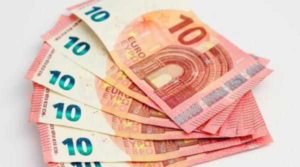 verificati va conturile bancare pentru orice activitate suspecta sau cheltuieli neautorizate stabiliti parole unice si autentificare in doi pasi