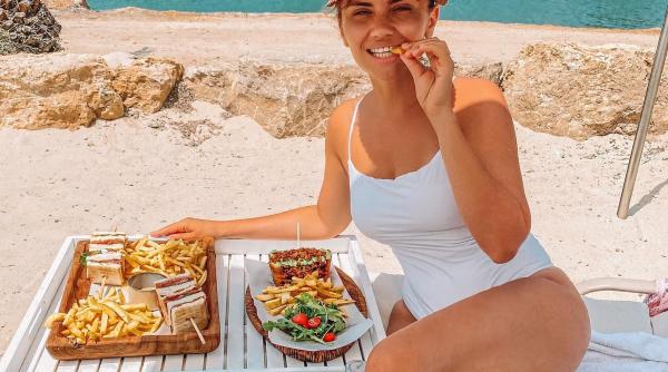 cristina siscanu criticii la adresa romanilor care doneaza pentru refugiati nu va e rusine pe bune